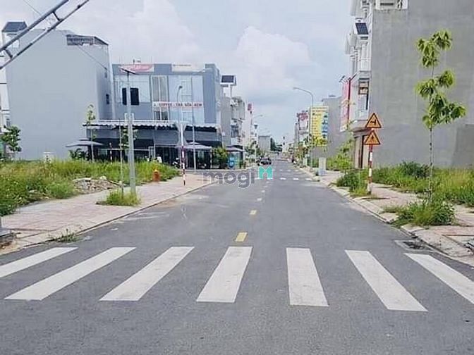 Hình ảnh Đất Hóc Môn 100m2 giá chỉ 680tr/nền 1005 thổ cư SHR hỗ trợ vay 70%