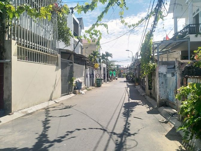Hình ảnh Bán 48m2 đất hẻm xe hơi 5m ngã tư Nguyễn Xí giao Phạm Văn Đồng