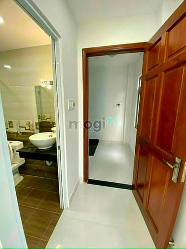 Hình ảnh Cho thuê nhà 385C Lê Văn Sỹ,  Tân Bình ngay ngã tư Phạm Văn Hai