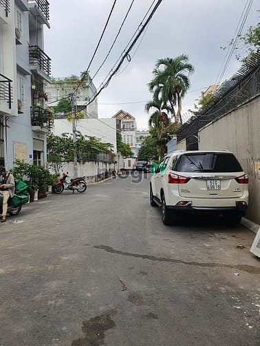 Hình ảnh Cách HXH 10m, 35m2, CMT8, Tân Bình