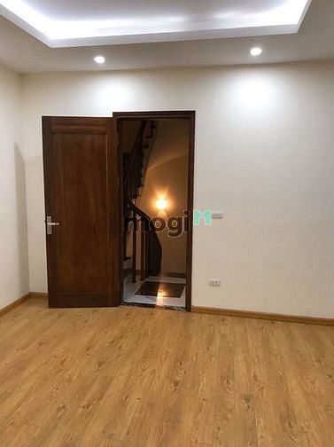 Hình ảnh Cho Thuê mặt bằng 120m2 Lê Đức Thọ