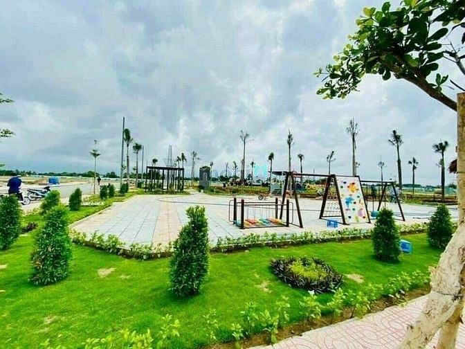 Hình ảnh Bán nền đất 180m2 Phan Văn Hớn gần chợ Bà Điểm,sổ hồng riêng