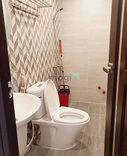 Hình ảnh Cho thuê Nhà 662A Sư Vạn Hạnh, Phường 12, Quận 10.
