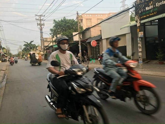 Hình ảnh ĐÁT MẶT TIỀN QUẬN 7, đẹp, công chứng ngay