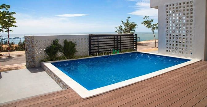 Hình ảnh Cần tiền bán gấp Biệt thự sát biển 200m2