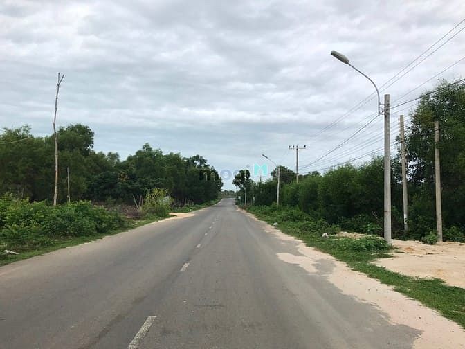 Hình ảnh Bán đất mặt tiền Lê Minh Công, Tân Phước, Thị xã LaGi giá tốt