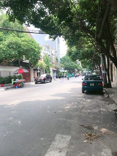 Hình ảnh Cho thuê MT 68 Đường A4, Phường 12, Tân Bình, Hầm, 5 lầu có thang máy