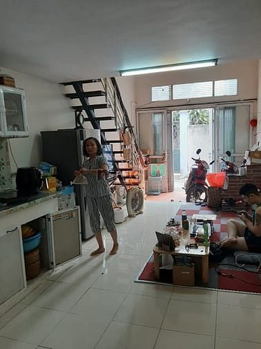 Hình ảnh Bán 40m2 Đất Thạch Bàn Tặng Nhà Cấp 4 Ở Được Ngay, Sát Chợ Đồng Dinh