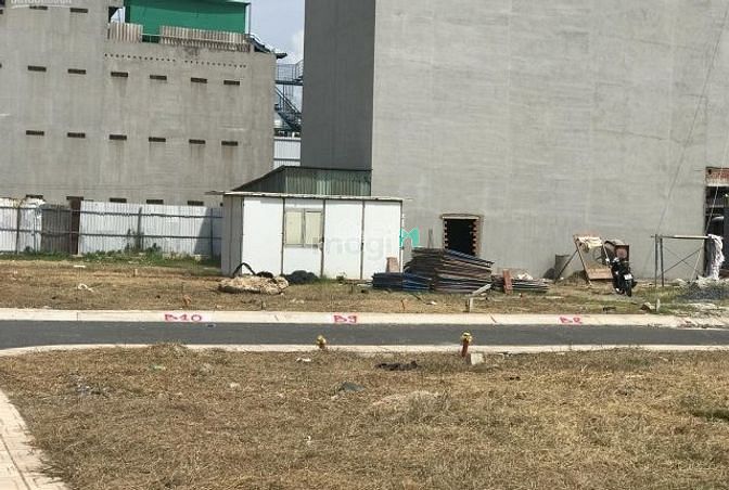 Hình ảnh Lô đất tại Quận 6 77m2 giá chỉ 1,8 tỷ, 100% thổ cư, sổ hồng riêng