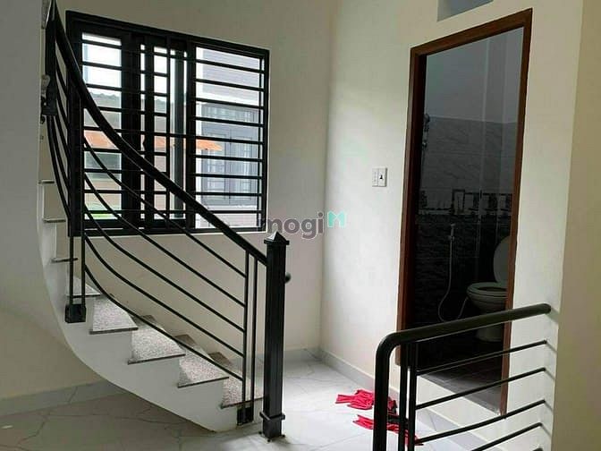 Hình ảnh Quận 5, Lê Hồng Phong, 24m2, gồm 3 Tầng, 5.6 Tỷ.