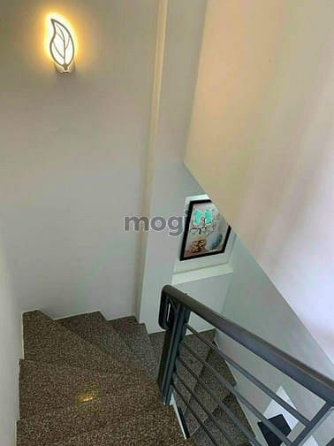 Hình ảnh Quận 5, Lê Hồng Phong, 24m2, gồm 3 Tầng, 5.6 Tỷ.