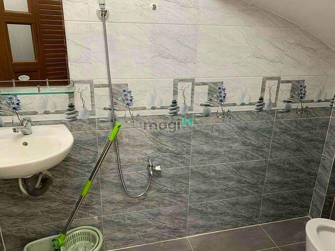 Hình ảnh Quận 5, Lê Hồng Phong, 24m2, gồm 3 Tầng, 5.6 Tỷ.