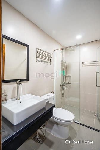 Hình ảnh Hé Lộ Siêu Phẩm Căn Hộ Thoáng Mát Cạnh Bờ Kè Quận 3