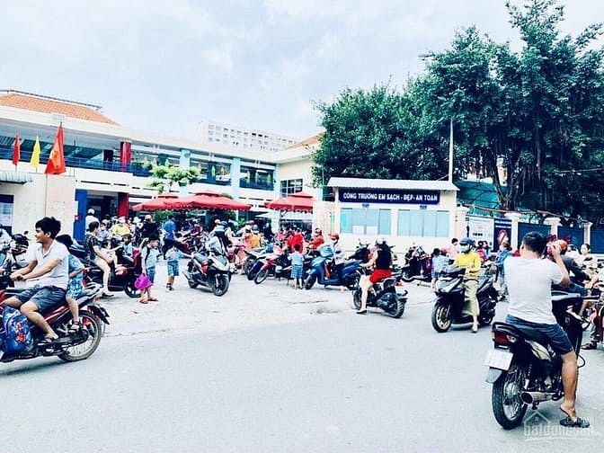 Hình ảnh Bán gấp nền 130m2 thổ cư liền kề khu Tên Lửa, Aeon Bình Tân