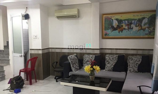 Hình ảnh Nhà hẻm gần mặt tiền Đ. Tôn Đản Q4