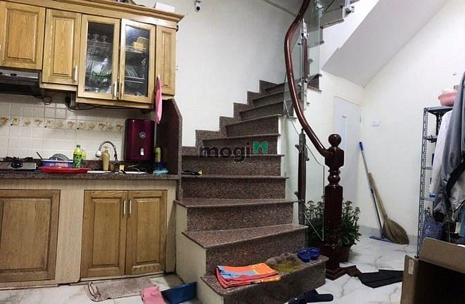 Hình ảnh Nhà hẻm gần mặt tiền Đ. Tôn Đản Q4