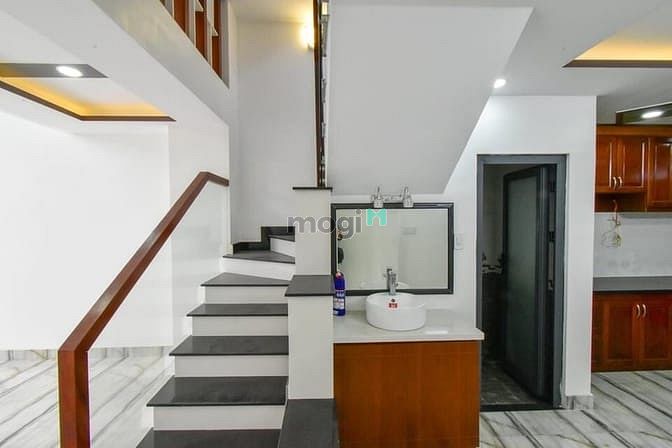 Hình ảnh Bán nhà hẻm Phan Văn Hân, Bình Thạnh, lô góc, 85m2,5 tầng,8 PN