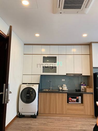Hình ảnh Cho thuê Chung cư full đồ tại Đống Đa, view hồ, cách Lê Duẩn 600m