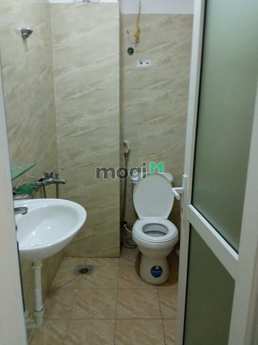 Hình ảnh Cho thuê nhà riêng 4 tầng 2PN ở Lĩnh Nam, oto đỗ cửa 6.5 triệu/tháng