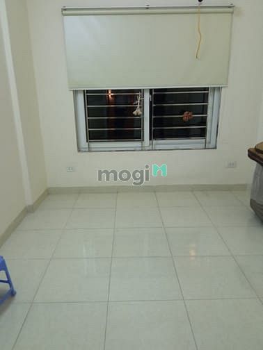 Hình ảnh Cho thuê nhà riêng 4 tầng 2PN ở Lĩnh Nam, oto đỗ cửa 6.5 triệu/tháng