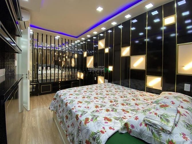 Hình ảnh Cho thuê chung cư Gold View, 3PN, 2WC, view hồ bơi, nhà decor xuất sắc