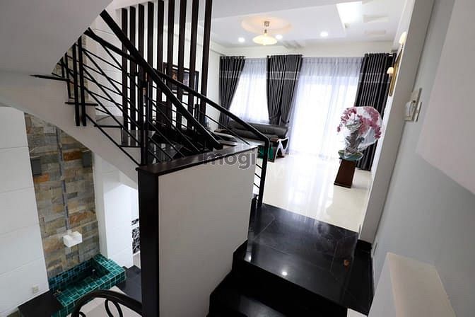 Hình ảnh biệt thự   6x17 hẻm xe tải đường phan huy ích p14 gò vấp