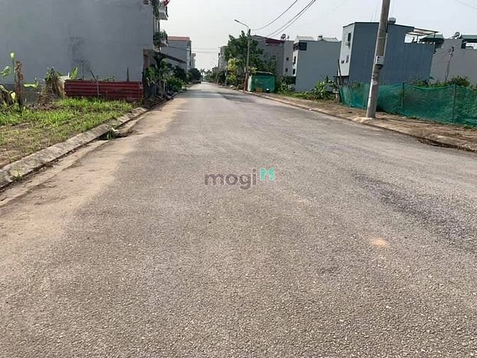 Hình ảnh Bán 100m2 đất ngay quốc lộ 50 sau chợ Phú Lạc giá 900tr đã có sổ