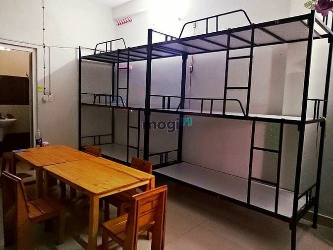 Hình ảnh KTX 700k bao điện nước net máy lạnh
