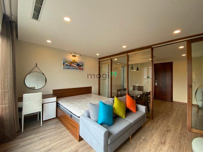Hình ảnh Cho thuê Chung cư full đồ có ban công tại Đống Đa, view hồ,gần Xã Đàn