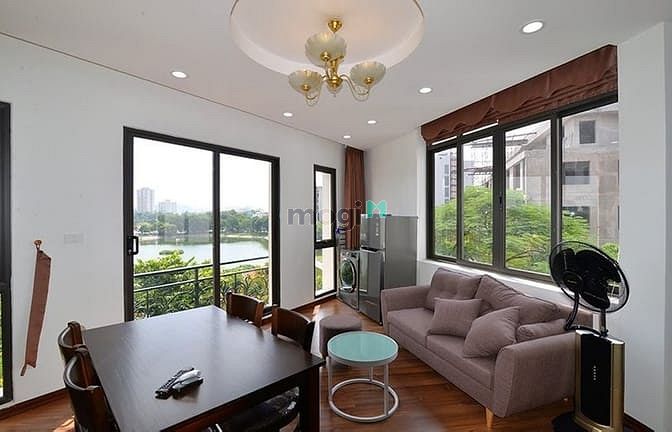 Hình ảnh Cho thuê Chung cư full đồ có ban công tại Đống Đa, view hồ,gần Xã Đàn