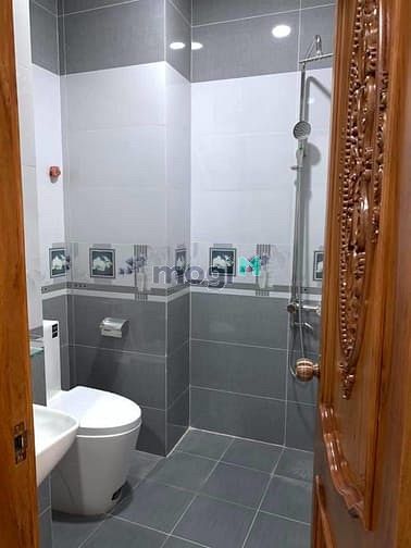 Hình ảnh CHDV_Lê Tấn Quốc_Cộng Hòa_Ngã Tư Tân Kỳ Tân Quý_full NT mới, ô tô đậu