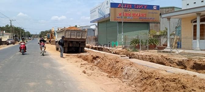 Hình ảnh Bán Đất gần chợ đêm và biển Hồ Tràm,SHR,XD tự do.