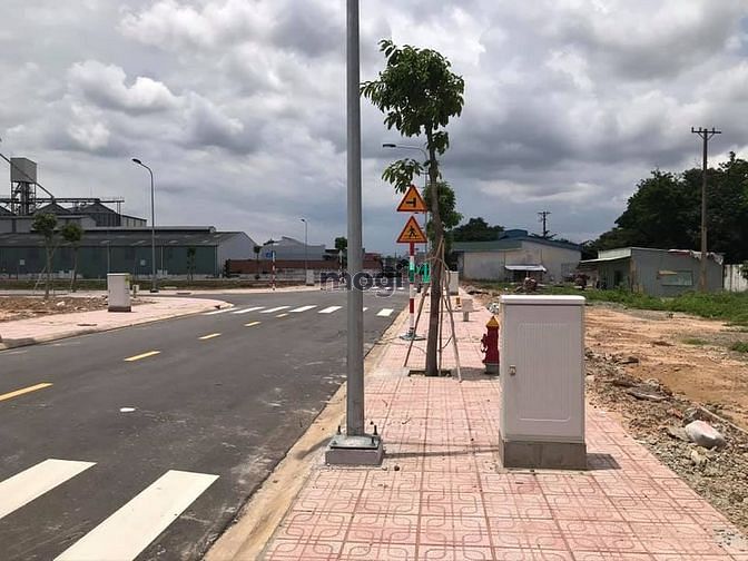 Hình ảnh Bán 100m2 đất thổ cư trong KDC Tân Kim giá 900tr SHR vị trí đẹp