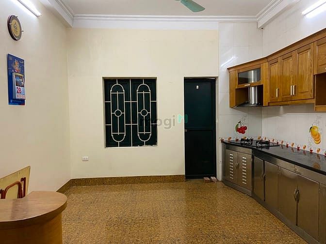 Hình ảnh Cho thuê nhà 50m2, 5 tầng, Mạc Thái Tổ, giá 18tr