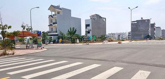 Hình ảnh Kẹt tiền ra gấp lô đất 90m2 MT Trần Não, Bình An, Q2, Sổ hồng riêng