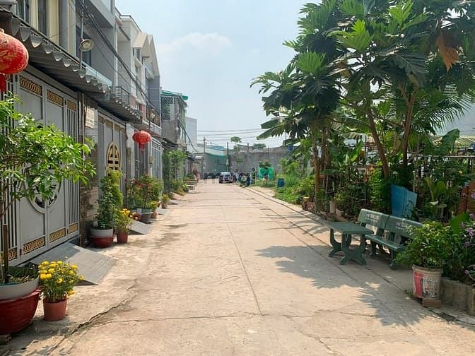 Hình ảnh Bán nhà 3 tầng 64m2 đường Nguyễn Thị Tú !!