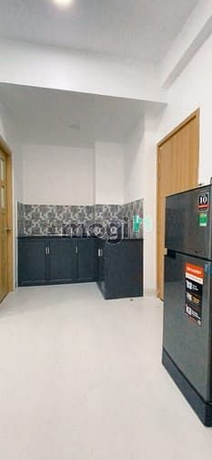 Hình ảnh Full nội thất, Gần trung tâm Q3, Có bếp, cửa sổ thoáng, 26m2, Mới 100%