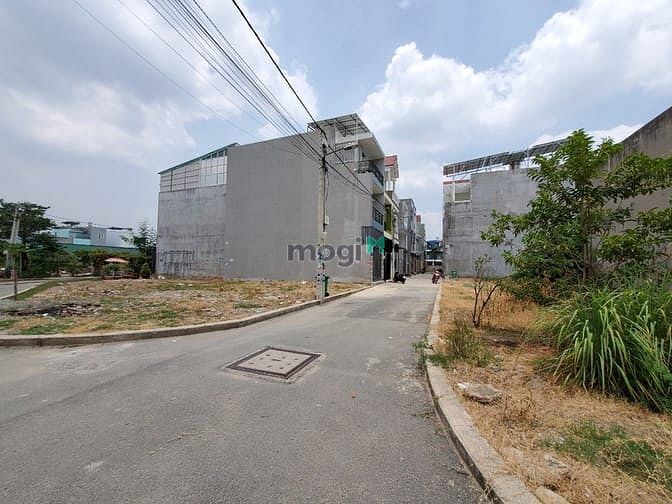 Hình ảnh Bát gấp Lô đất 1/ hẻm 4m5, 52m2 giá 3ty850 ô tô vô ra thoải mái.