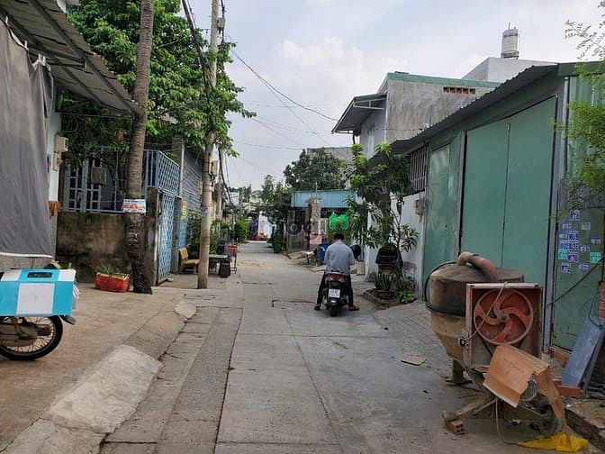 Hình ảnh Lô đất 90m2 đường 5m, Phường Linh Đông Thủ Đức giá 4ty5