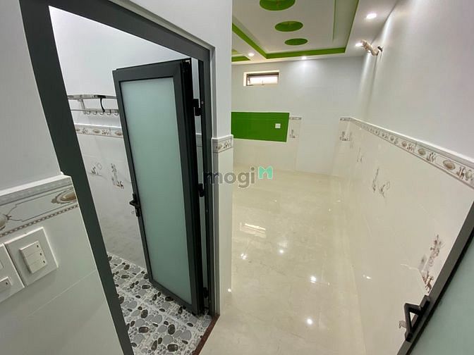 Hình ảnh Phòng mới xây nội thất cơ bản Thủ Đức