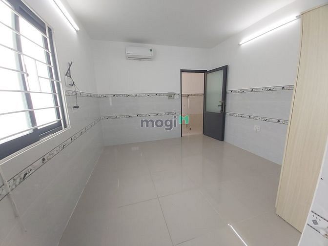 Hình ảnh Phòng có nội thất mới xây gần ngã tư Thủ Đức