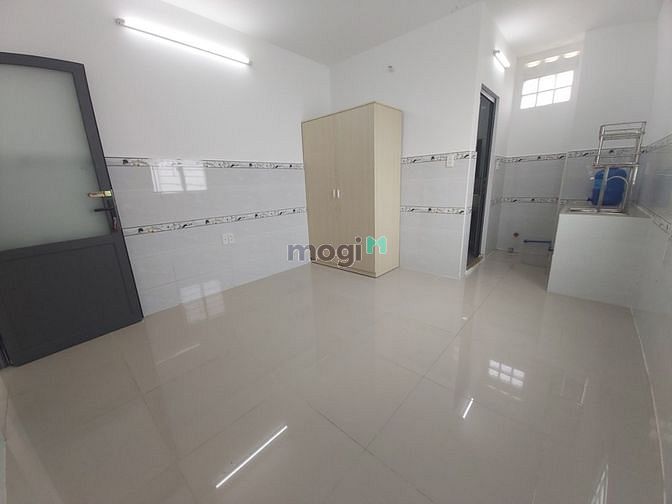 Hình ảnh Phòng có nội thất mới xây gần ngã tư Thủ Đức