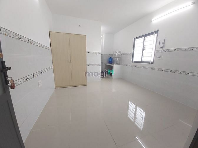 Hình ảnh Phòng có nội thất mới xây gần ngã tư Thủ Đức