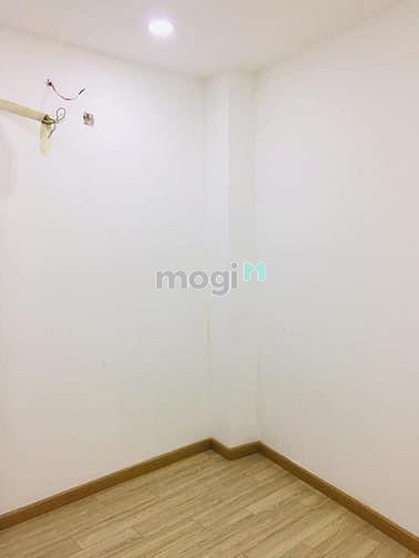 Hình ảnh Bán gấp nhà Hoàng Văn Thụ 66m2sd giá 2,75 Tỷ