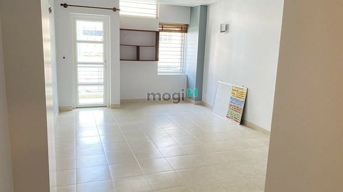 Hình ảnh Cho thuê nhà 302/3 đường Hai Bà Trưng P.Tân Định Q.1