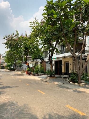 Hình ảnh Biệt Thự mới có hầm Khu V.I.P Ao Sen Tên Lửa, Bình Tân - 10x20