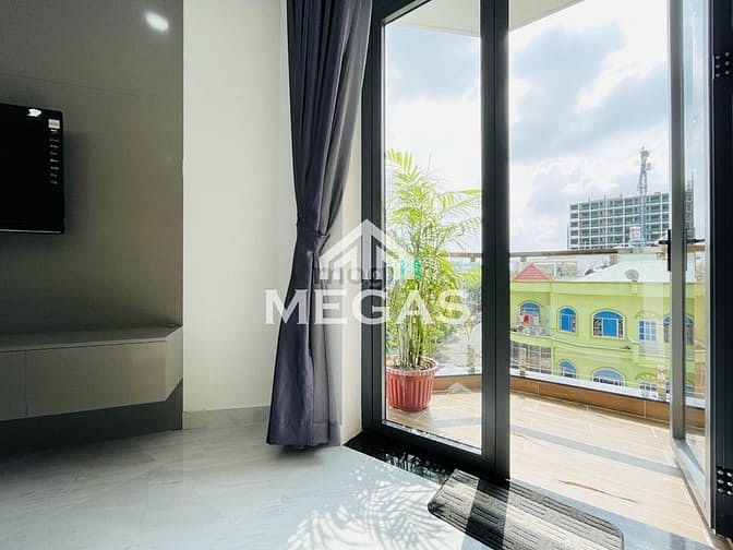 Hình ảnh Chung cư mini đầy đủ nội thất mới xây Lý Chiêu Hoàng cửa sổ ban công