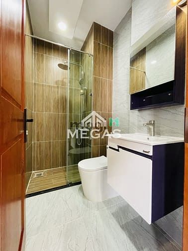 Hình ảnh Chung cư mini đầy đủ nội thất mới xây Lý Chiêu Hoàng cửa sổ ban công