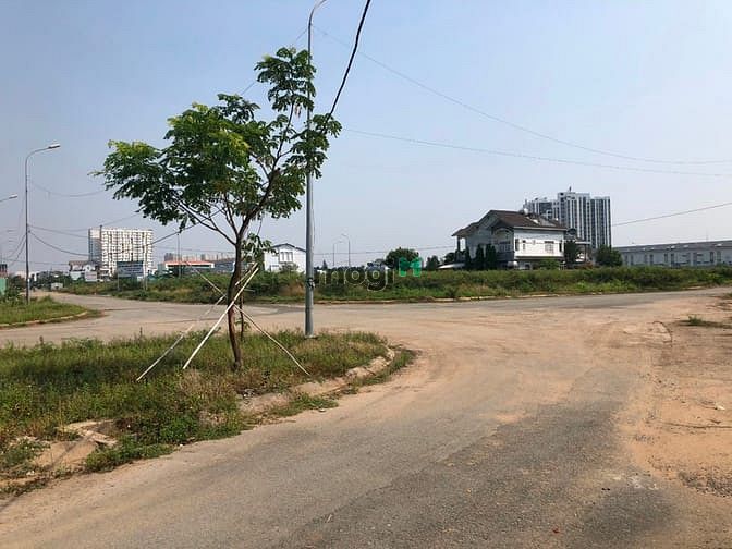 Hình ảnh Bán nền biệt thự d.án Phú Nhuận Phước Long B quận 9, đ.diện TTTM, 57tr
