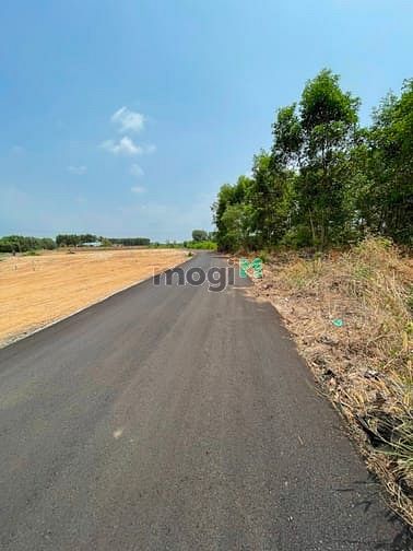 Hình ảnh Bán gấp lô đất nền góc 2 mặt tiền Thị trấn Đất Đỏ giá chỉ từ 7tr/m2.